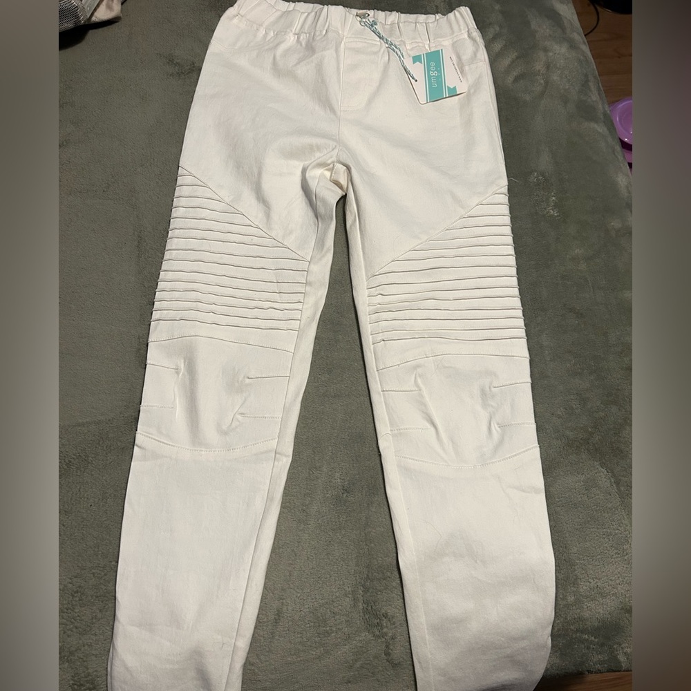 Umgee White Ruffle Jeans NWT